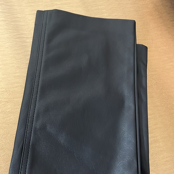 NWT Blank NYC Black Faux Leather Belted Jeans - Picture 6 of 7